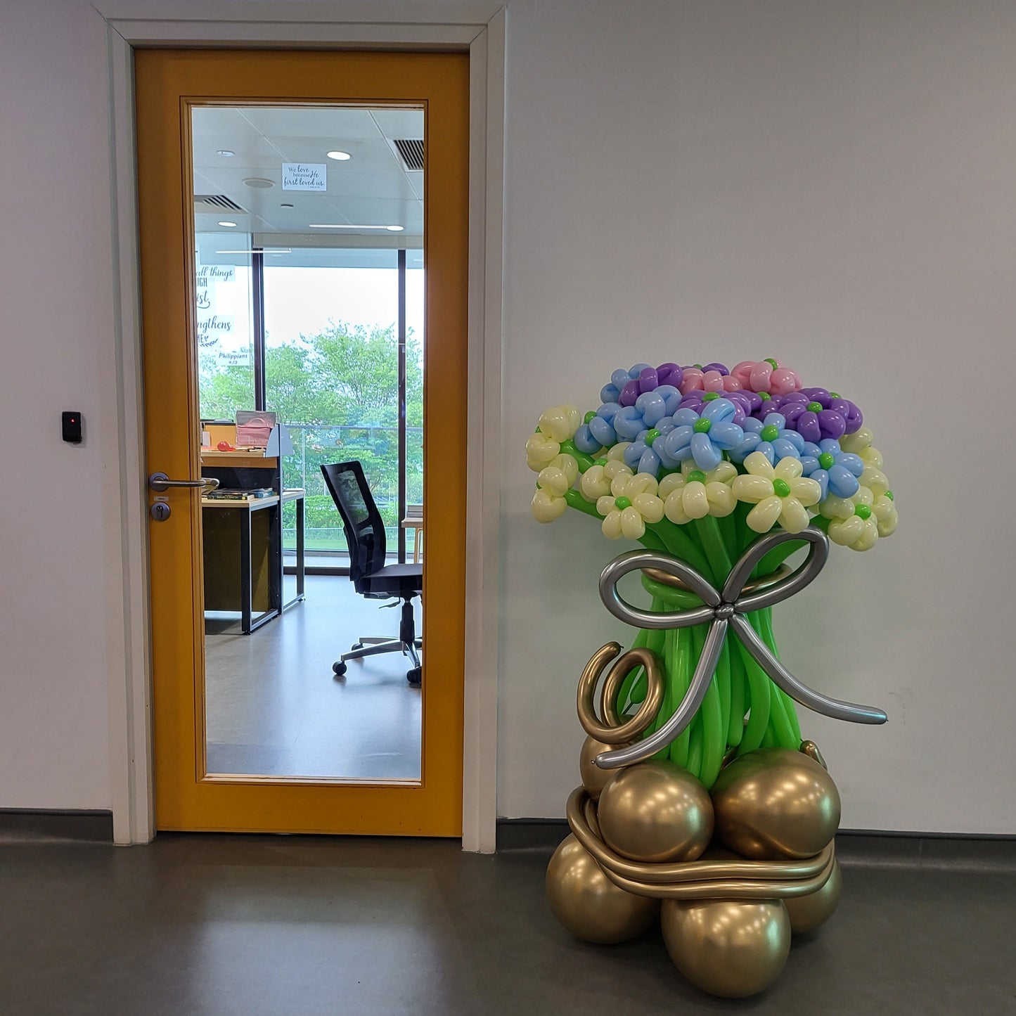 Super Flower Bouquet (With Stand)