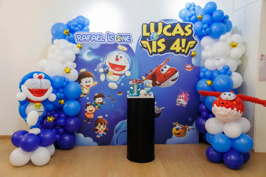 Customised balloon backdrop with organic balloon garland by BalloonClub Singapore