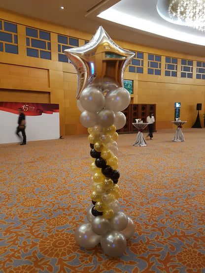 A Pair of Lead-way Balloon Columns with Star On Top by BalloonClub Singapore