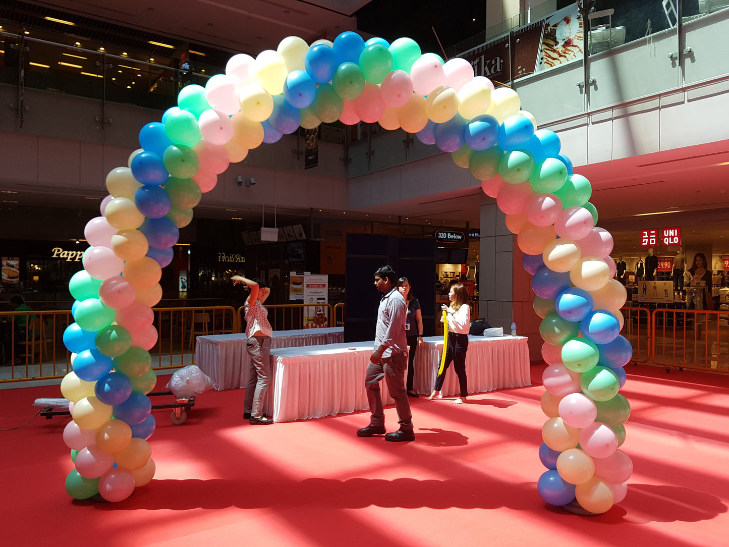 Spiral Balloon Arch