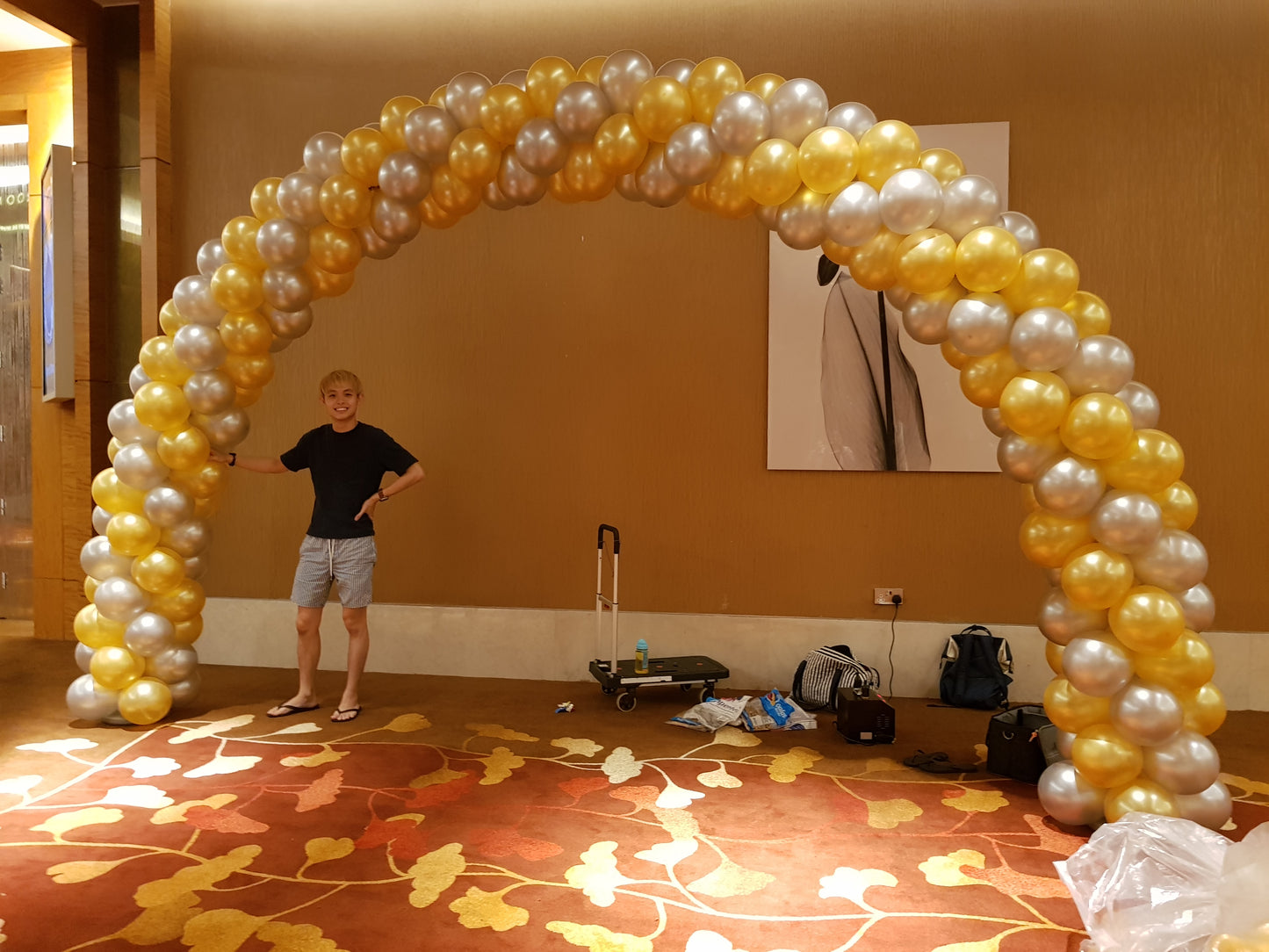 Spiral Balloon Arch