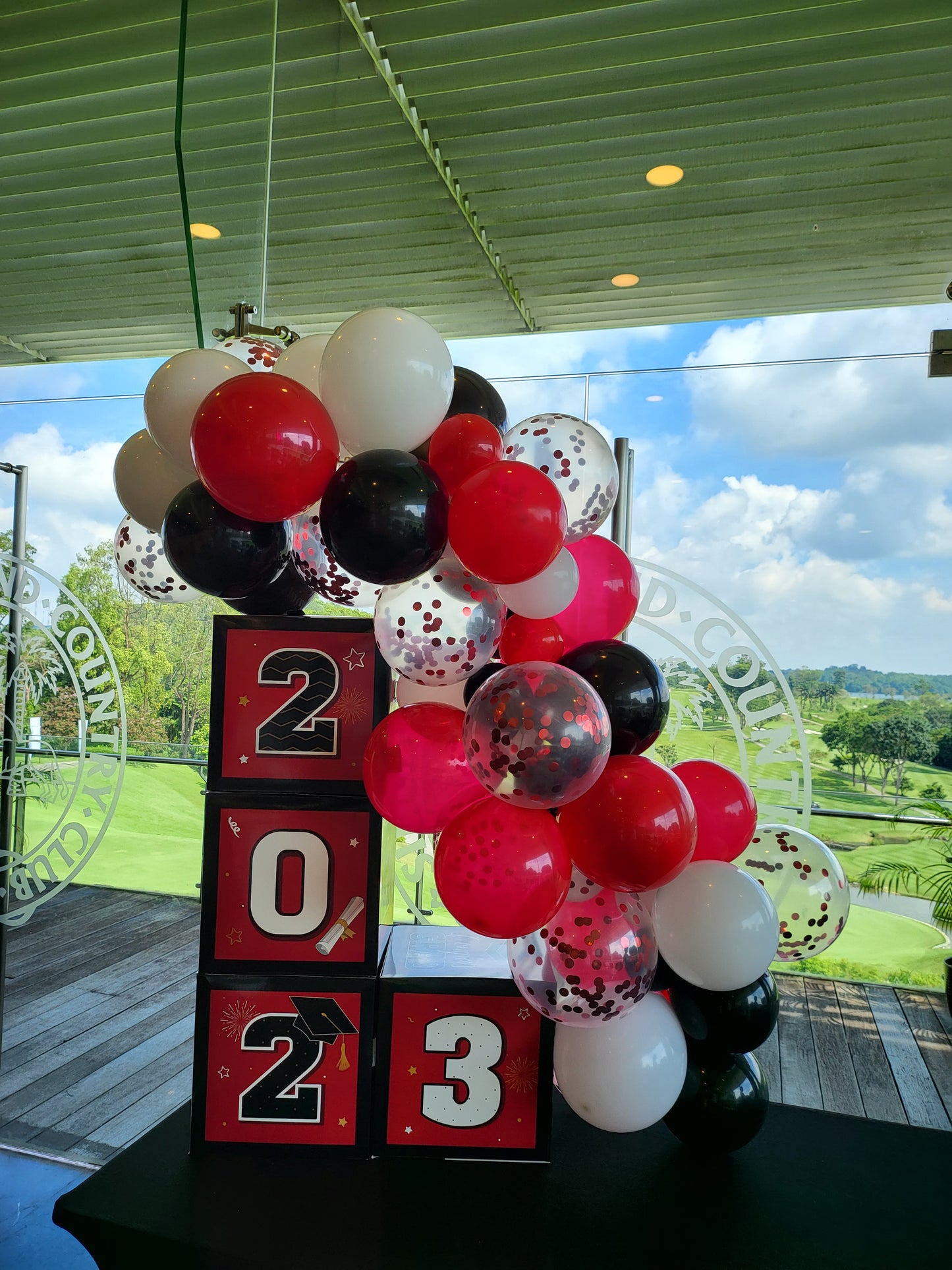 Graduation Table Balloon Decorations