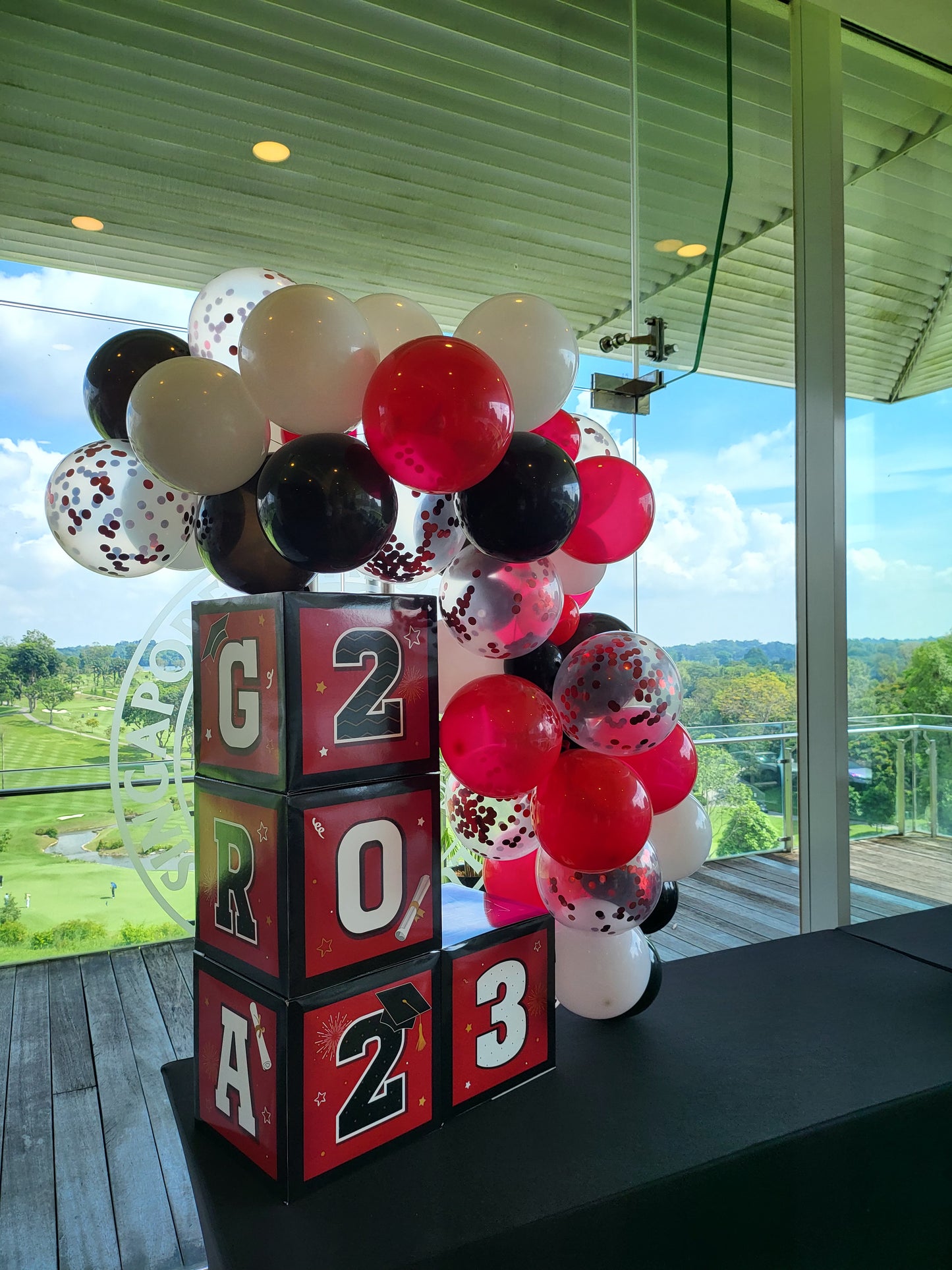 Graduation Table Balloon Decorations