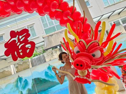 Dragon Balloon Arch - photo 2