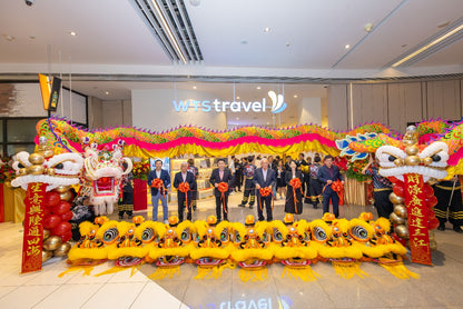 Grand Opening Chinese Lion Dance with Chinese Couplets Balloon Display Decorations by BalloonClub Singapore