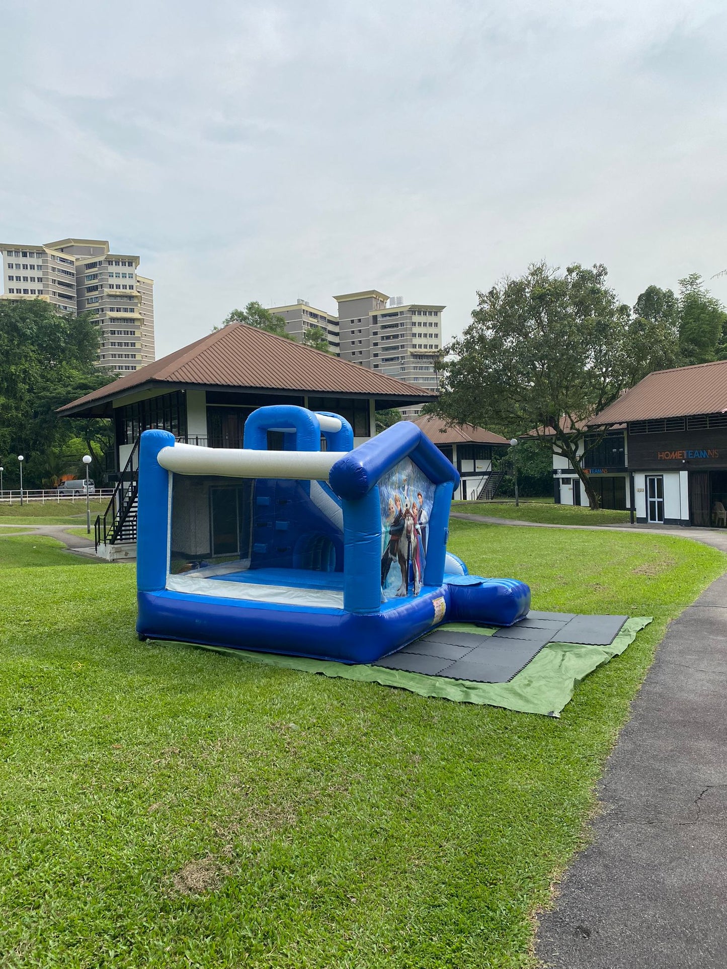 Frozen House Bouncy Castle