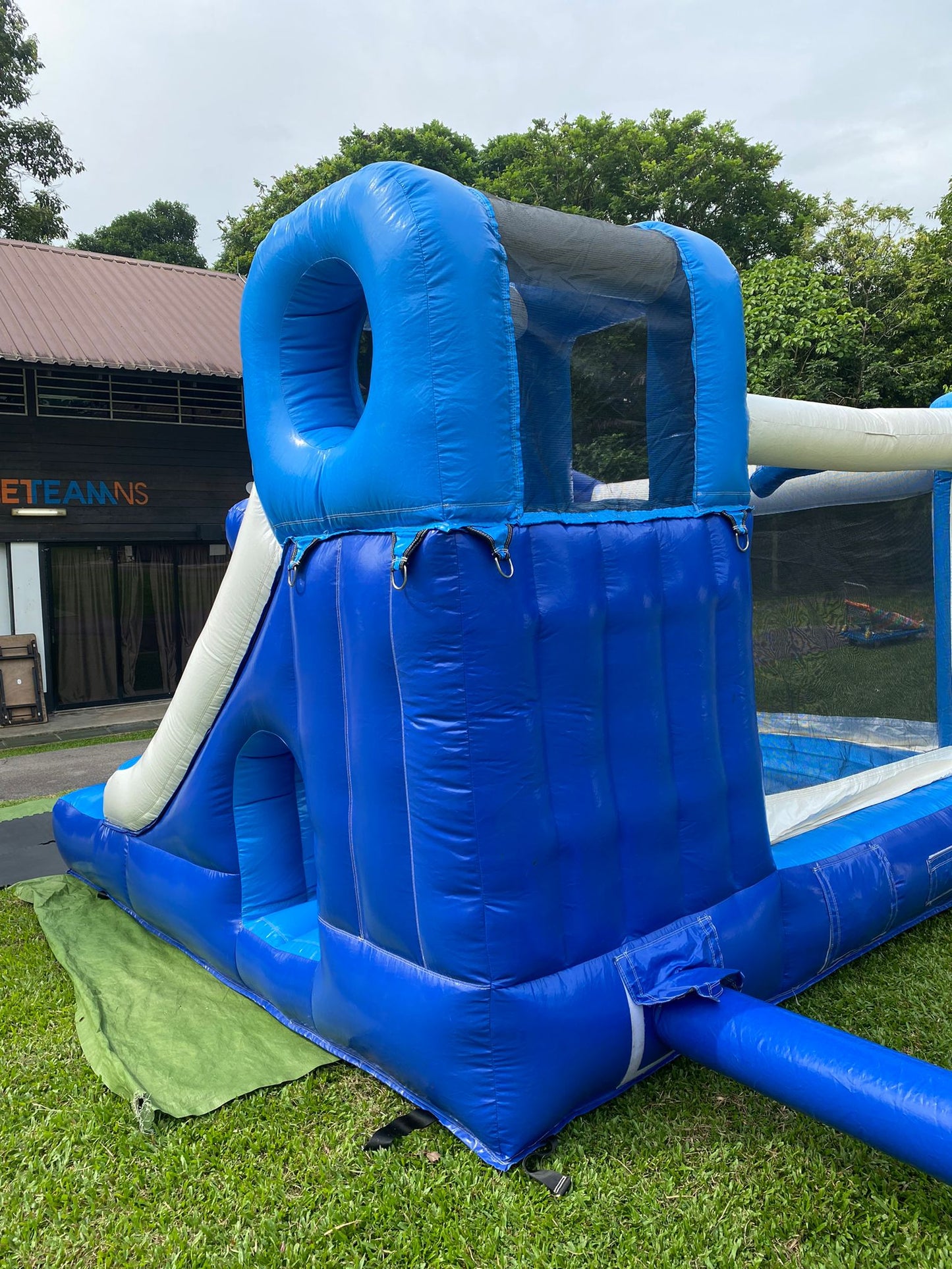 Frozen House Bouncy Castle