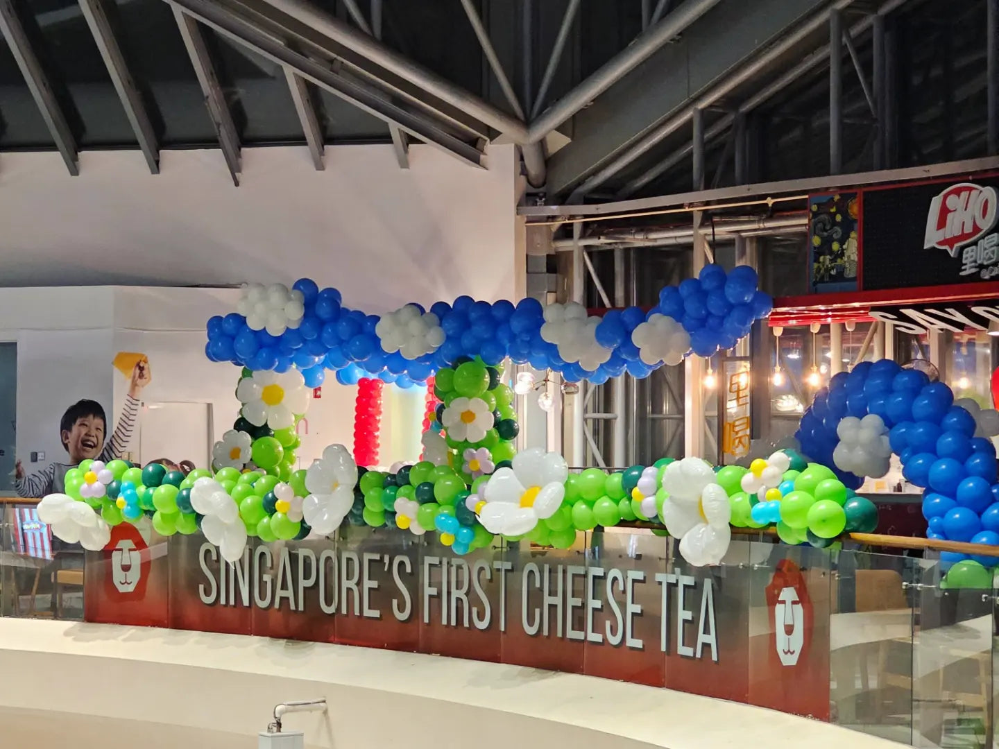 Retail Mall Balloon Decorations