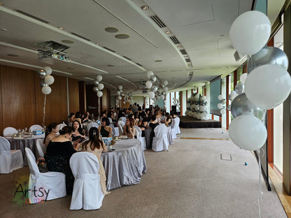 Helium balloon bouquet with weight