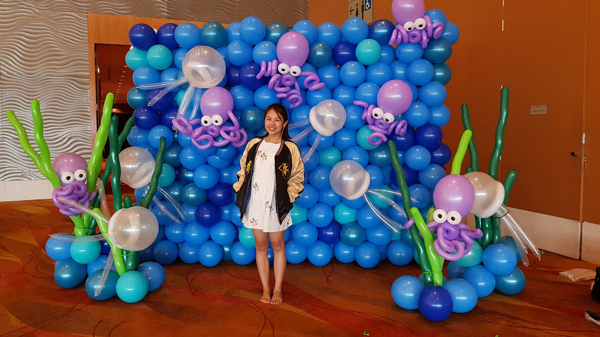 Under the sea full balloon backdrop with balloon octopus and jellyfish