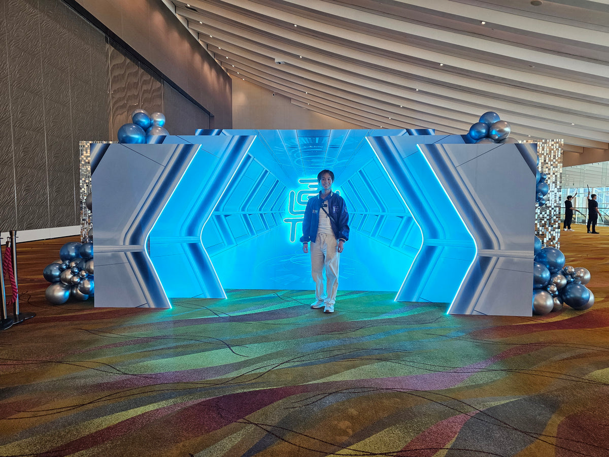Grand Customised Organic Balloon Backdrop + FREE 1m Sculpture, Marquee & Cake Table