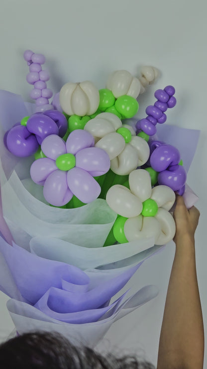 Paper Wrapped Balloon Bouquet - video 3