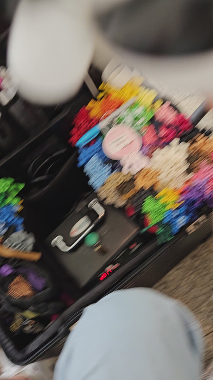 Kuromi Balloon Bracelet Sculpture (Large) - video 1