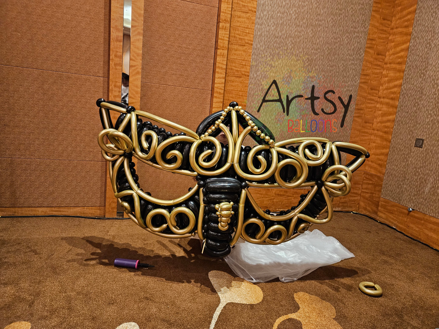 Masquerade Grandeur Balloon Arch | Black & Gold Luxury Event Decoration