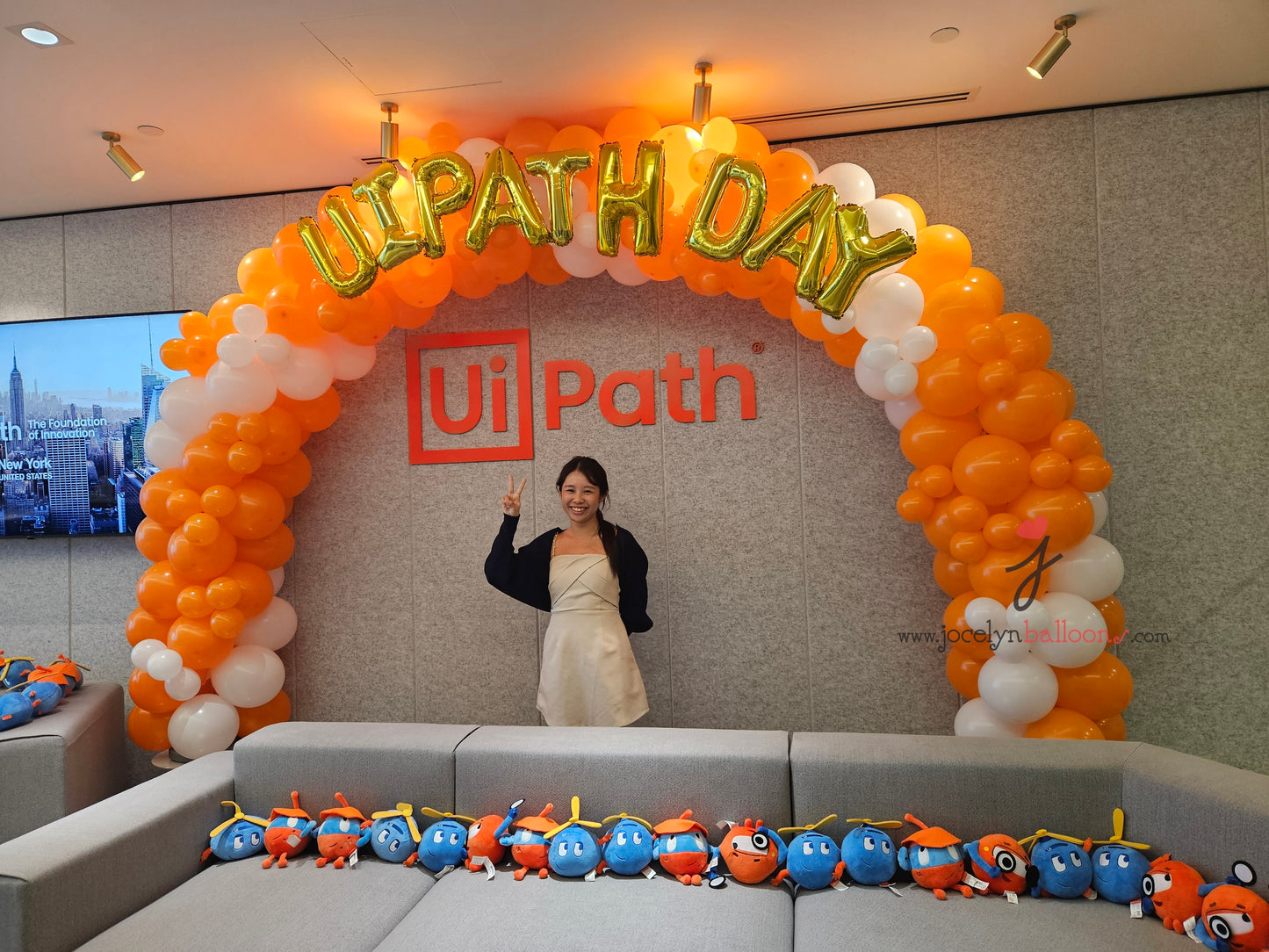 Balloon Arch with Letter foil