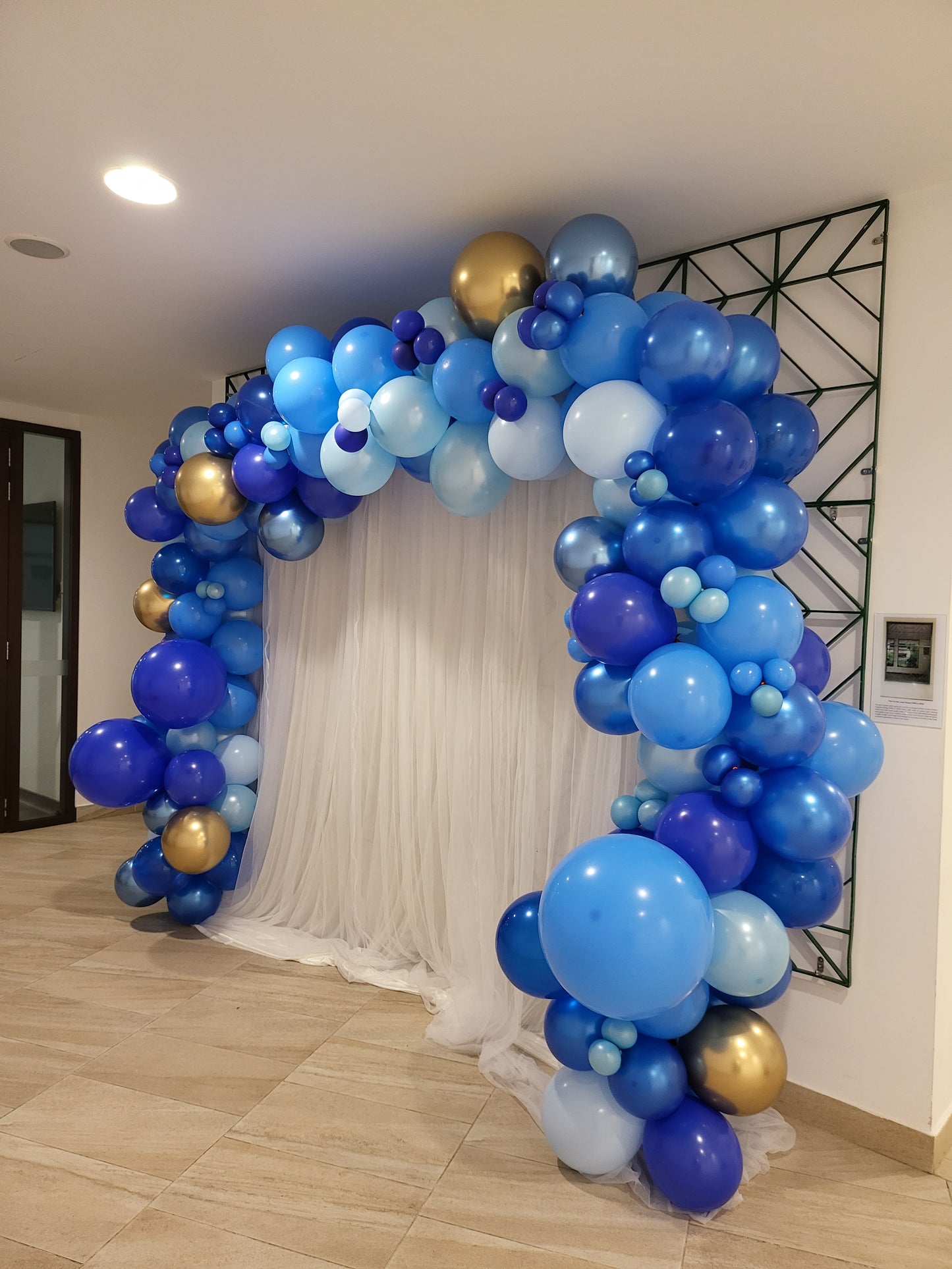 Organic Balloon Garland White Curtain Backdrop