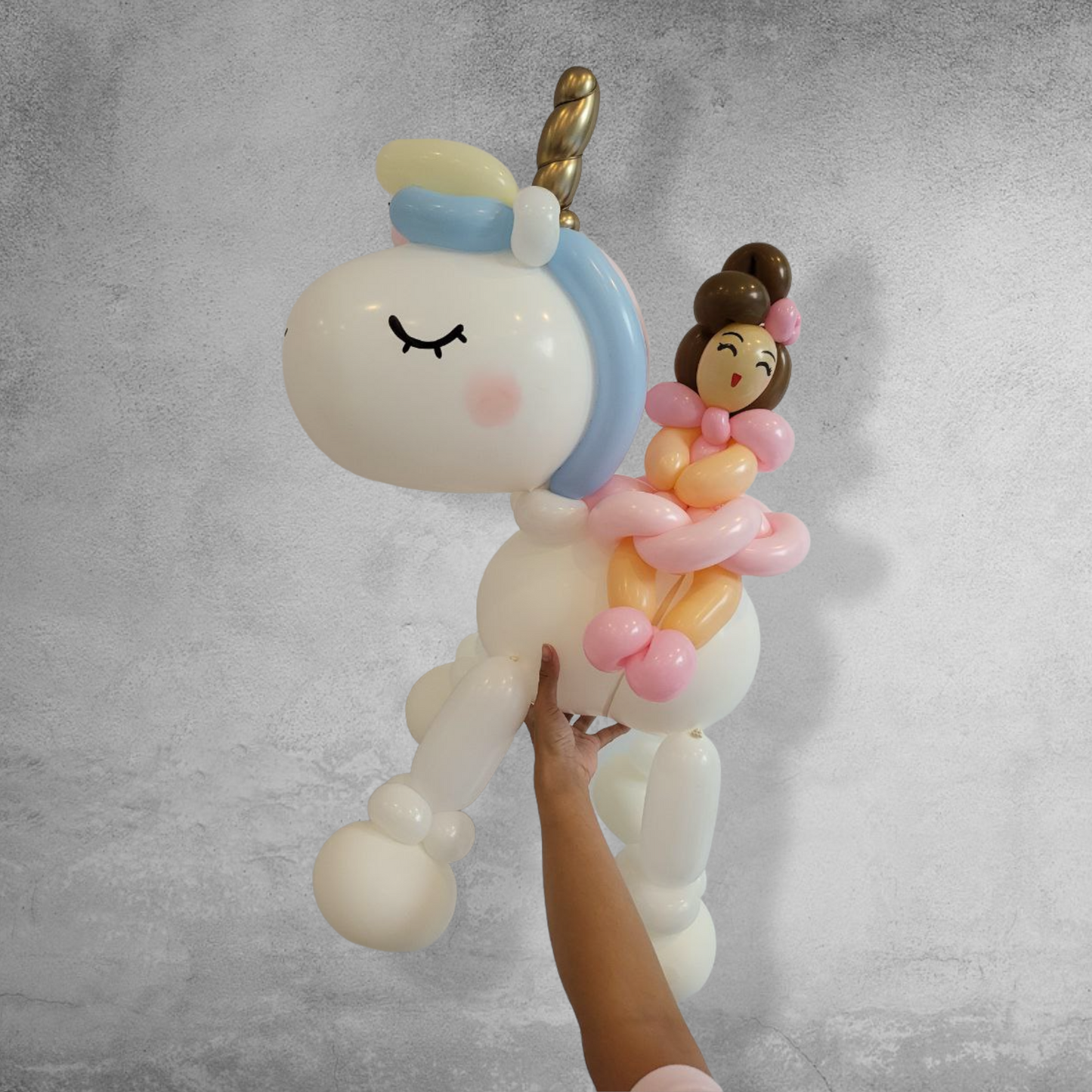 Unicorn Balloon Sculpture