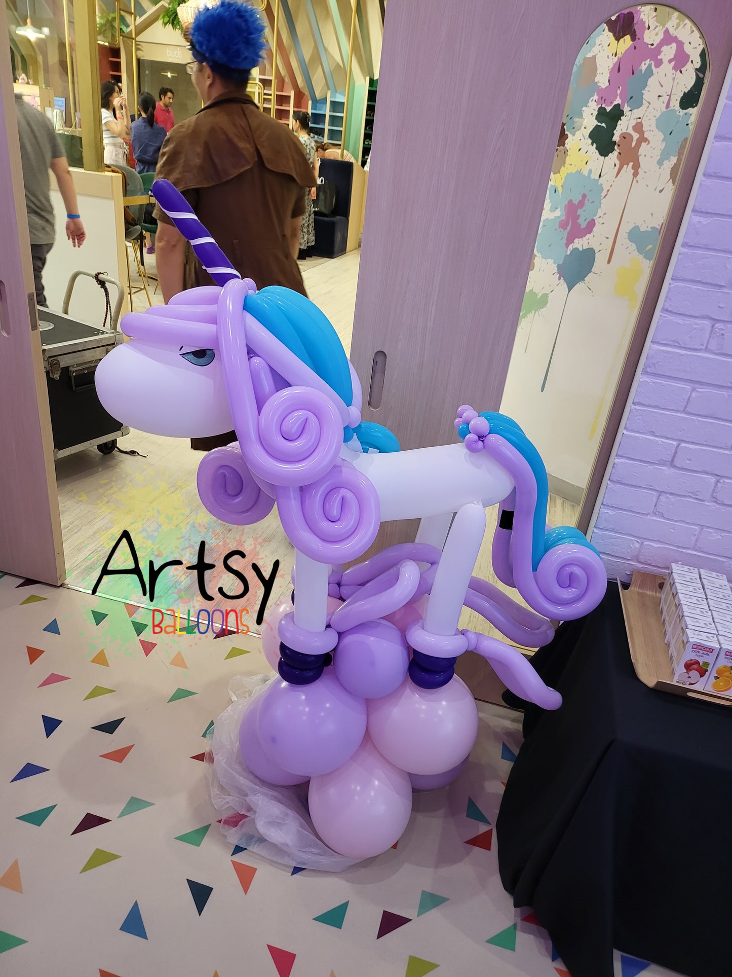 Galarian Rapidash Balloon Marquee