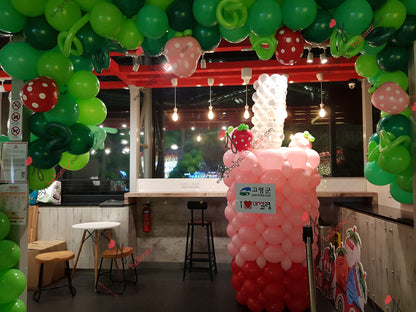Strawberry Bubble Tea Balloon Display by BalloonClub Singapore